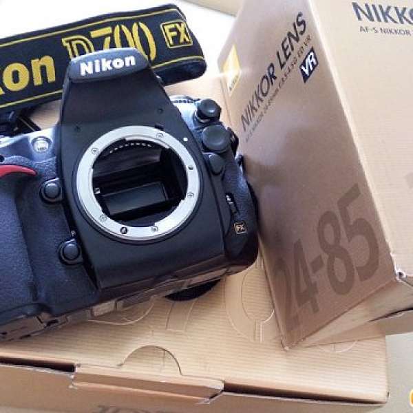減價！Nikon D700 + 24-85VR