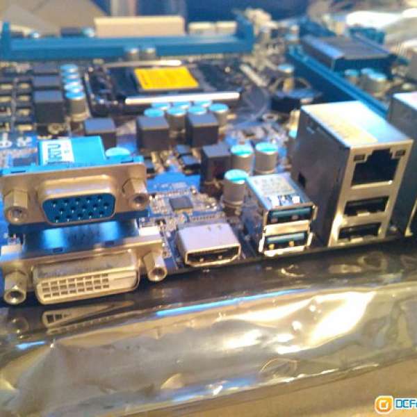 ASRock Z68M/USB3 - 支援第三代與第二代 Intel® Core™ i7 / i5 / i3 / Xeon® / ...