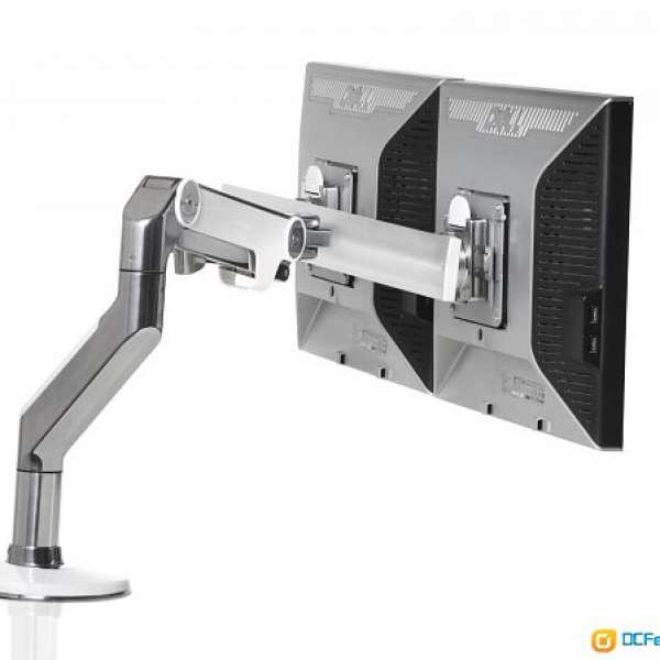 Humanscale M8 Dual Monitor Arm with Crossbar