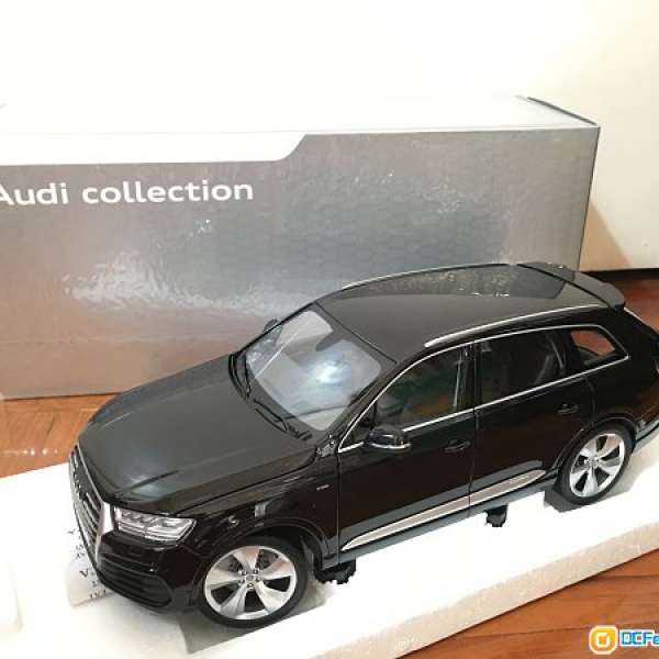 Audi collection Q7 精品模形車