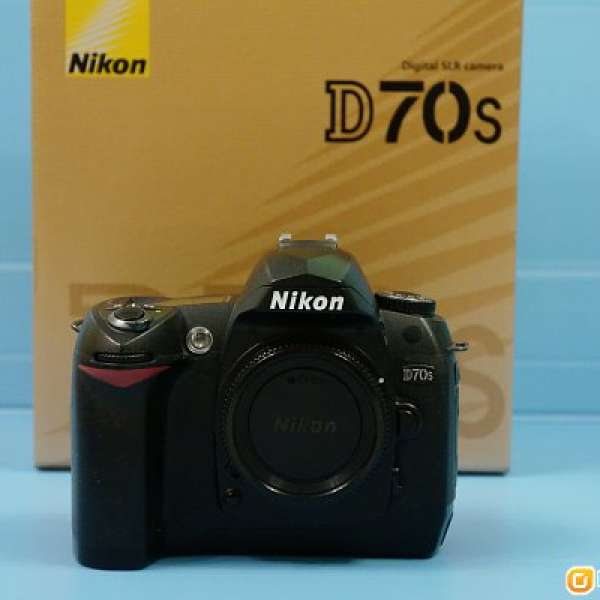 。。。Nikon D70S body