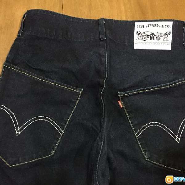 Levi's 男裝 深藍色 牛仔褲 32腰 *95%new ! 100%正版 日本制 ！