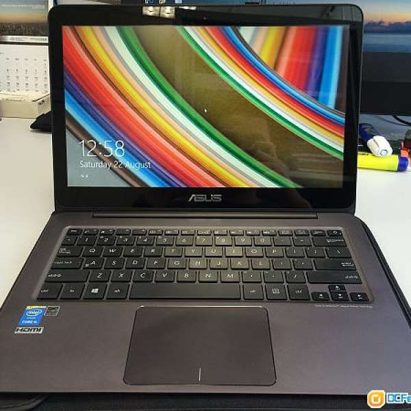 Asus Zenbook UX305 FA (Core M 5Y71 / 8G /256GB SSD) 香港行貨