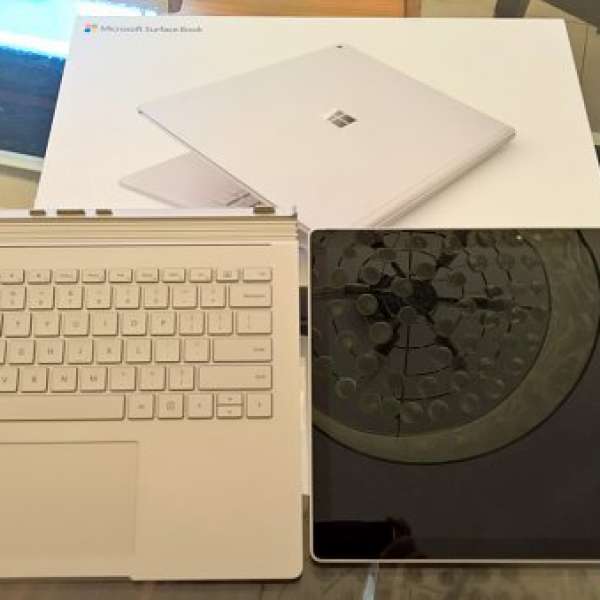 Surface Book - Intel Core i5 256GB / 8GB / dGPU