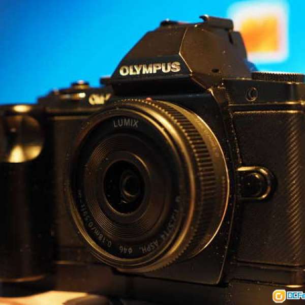 Olympus E-M5 body 連合金手柄