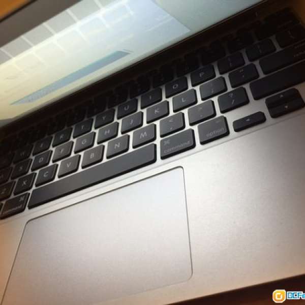 新淨 Macbook Air 11" 128GB SSD 2013 Mid