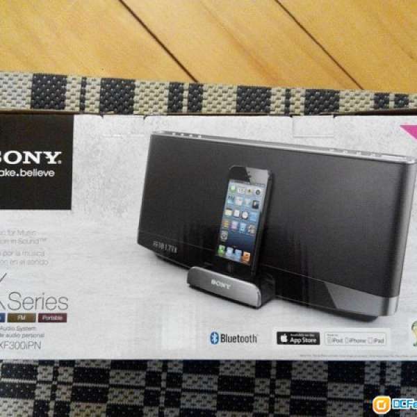 Sony RDP-XF300iPN docking for iphone/Android, FM radio with bluetooth