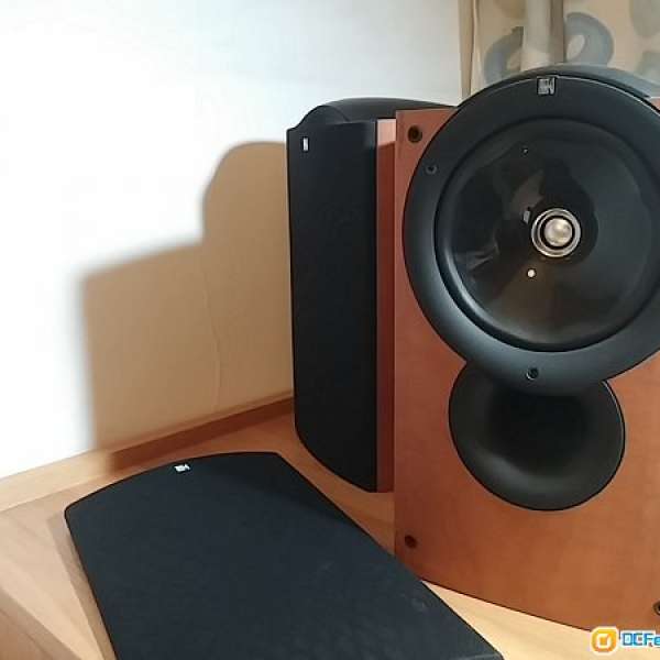 KEF Q1