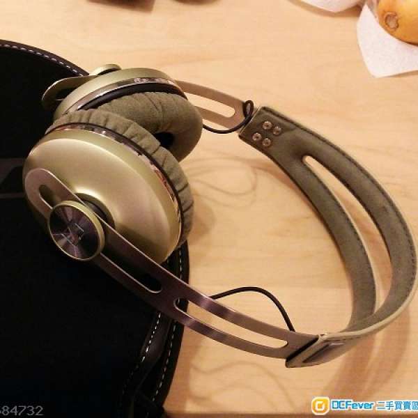 Sennheiser momentum on ear 綠色