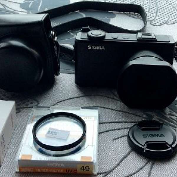 95%新 Sigma DP2M + Sigma LH2-01 Lens Hood +Hoya HMC49mm filter + 皮套