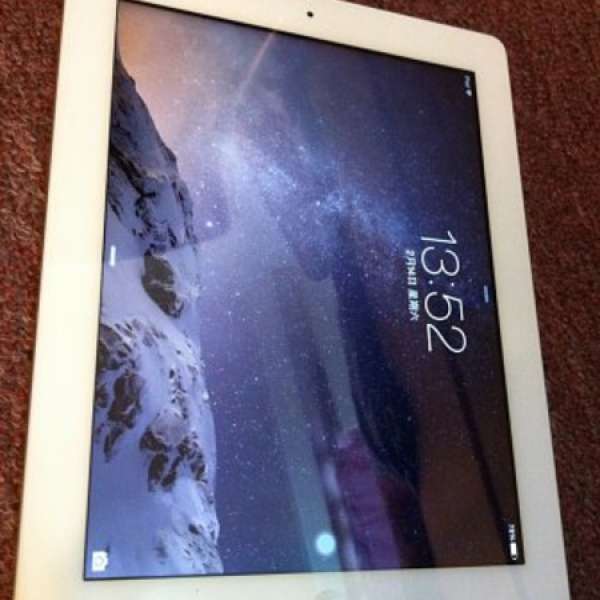 The New iPad 3代白色32G wifi  (送原裝機套)