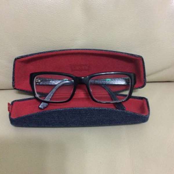 LEVI'S 眼鏡 100%正貨 2手 另眼鏡左邊縲絲位少少鬆