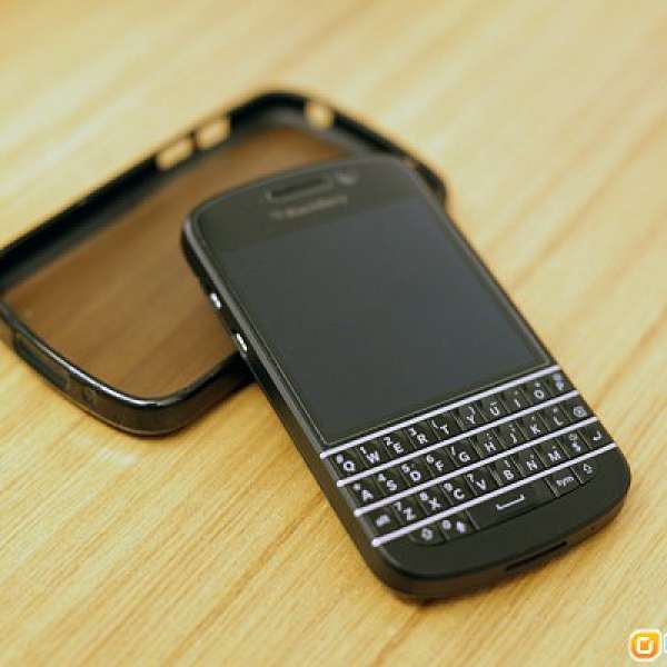 >95% NEW BLACKBERRY Q10 (已官方 UPDATE 至 OS 10.3) 可使用倉頡及速成