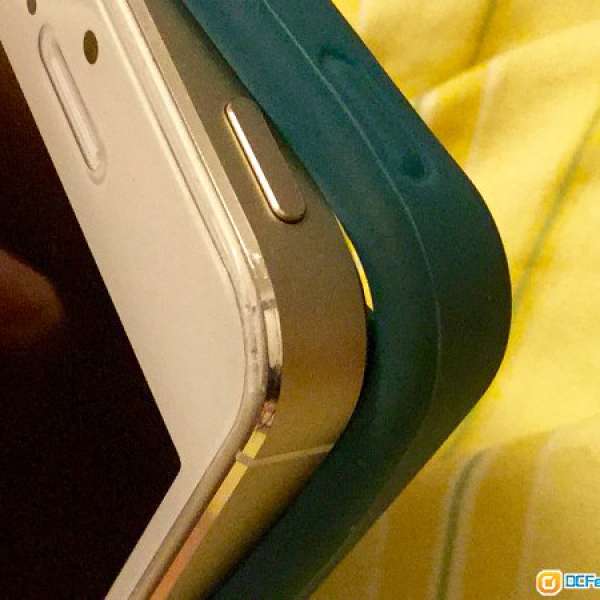 90%新 iPhone 5S 32gb 香港行貨 金色