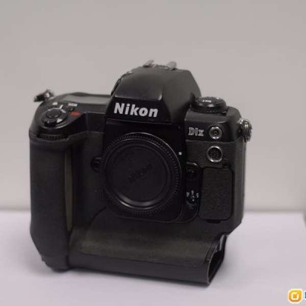 Nikon D1x $400