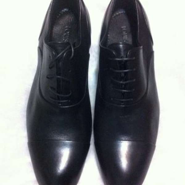 LV 黑色全新型格皮鞋