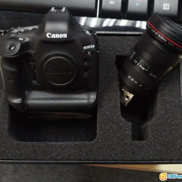 40TH ANNIVERSARY Canon EOS-1DX 16-35mm 2.8L II USM 4GB USB Flash Drive