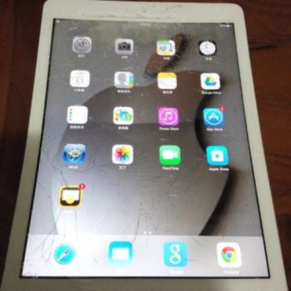 裂玻璃/機身彎左 iPad Air 1 一代 LTE / Wifi version 16GB 銀色 $700