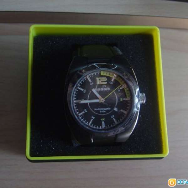 全新 diadora 運動款 男裝手錶,只售HK$120(不議價)