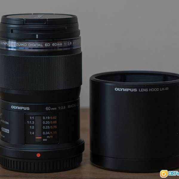 99% Olympus M.Zuiko 60mm f2.8 Macro Lens with LH-49 hood