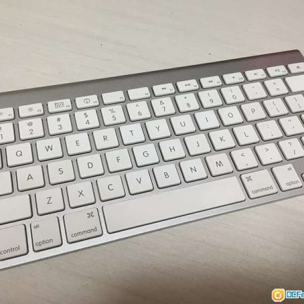 APPLE wireless keyboard 無線