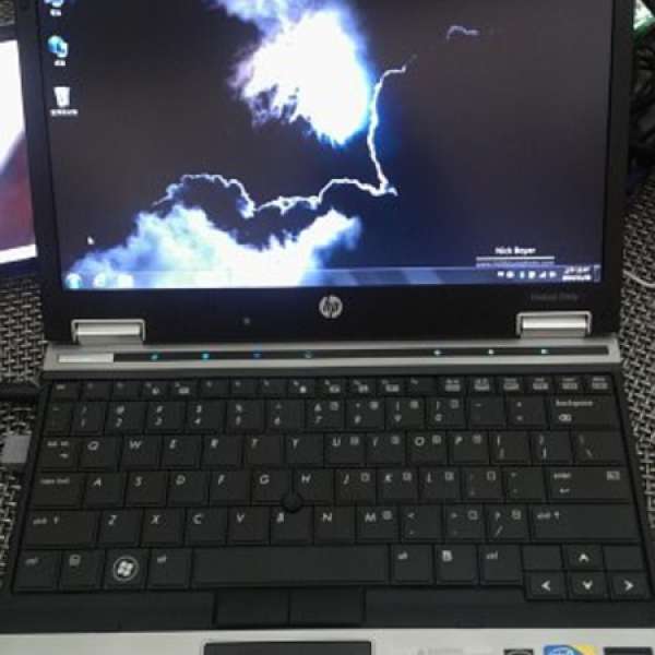 HP 2540p Notebook (Intel i7, 4gb ram)