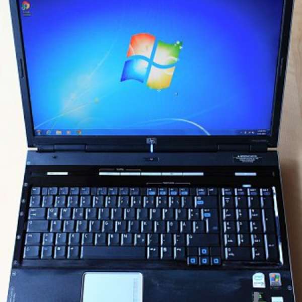 HP DV8000 17寸 雙核獨顯 Notebook T7200 2GHz