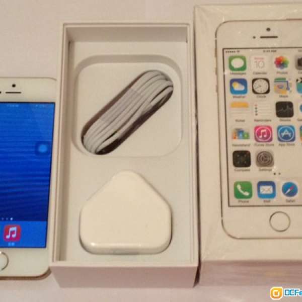 出售 iPhone 5s 16GB 白色 白金色 9成9新 連一套玻璃mon貼 gold