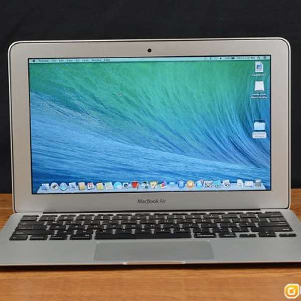 99.9% New Apple Macbook Air Early 2014 11" 128GB