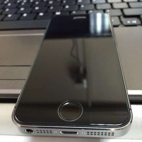 Iphone 5s 32g,灰黑色,有Apple Care Plus 保養至11-2015,95%新淨
