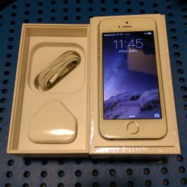 99% new Iphone 5s 16gb Gold