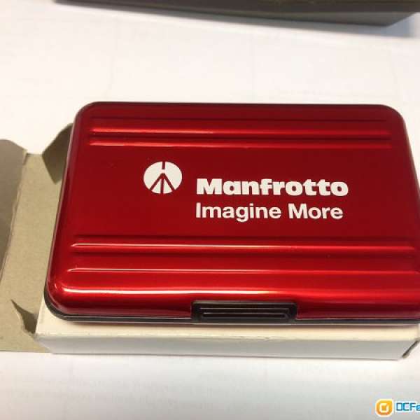 全新Manfrotto Memory Card Case (Color: Red) Manfrotto記憶卡盒（紅色）
