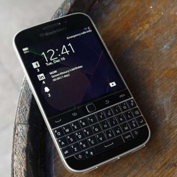 99 % 新 Blackberry Classic 行貨 黑色 Full Set 跟單據