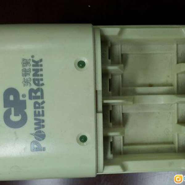 GP Power Bank AAA/AA 充电器