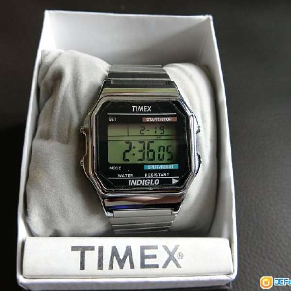 TIMEX 鋼帶 classic 電子錶