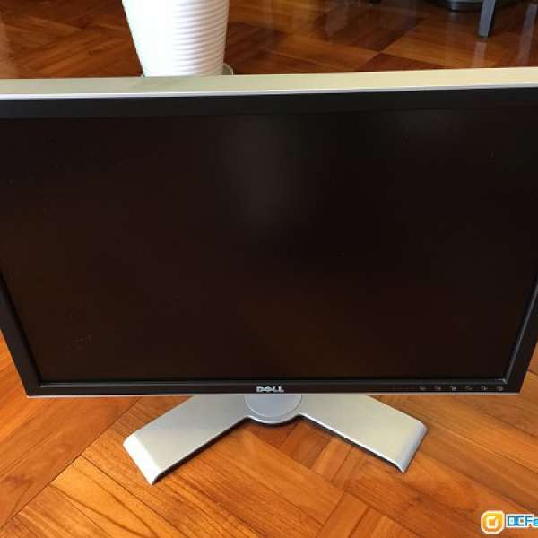 Dell UltraSharp 2407WFP 24" 1920x1200 高解像芒