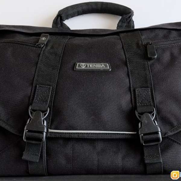 Tenba Large Messenger Bag (Black)