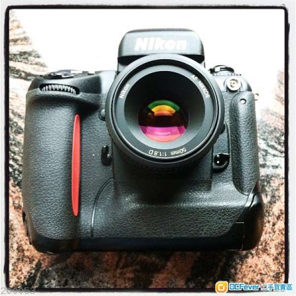 Nikon F5 + 50mm F1.8D AF 鏡頭