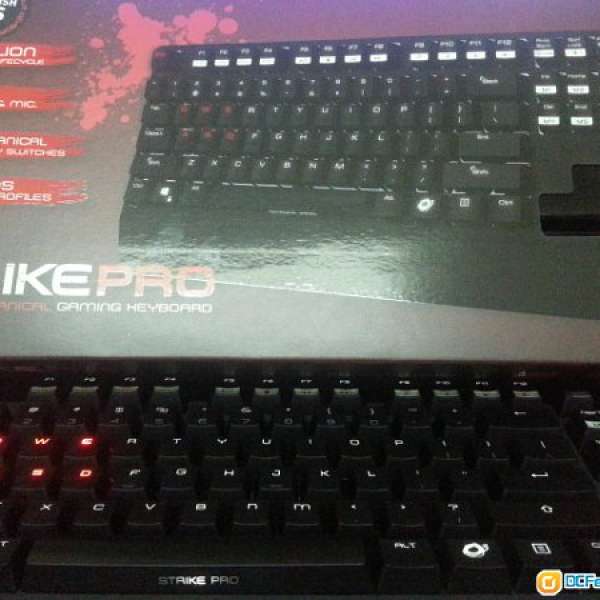 Ozone Strike Pro 全背光機械鍵盤Cherry MX keyboard