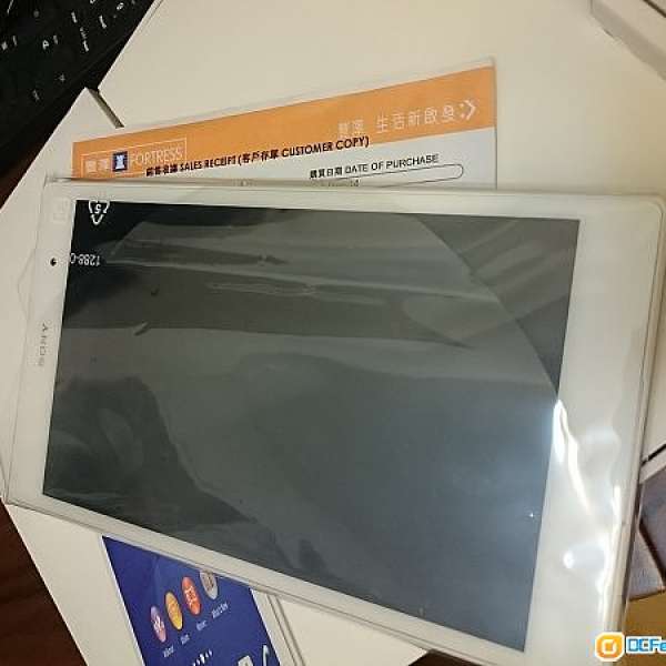 Sony Z3 tablet compact LTE 白色 95%新 連Sony藍芽遙控通話器