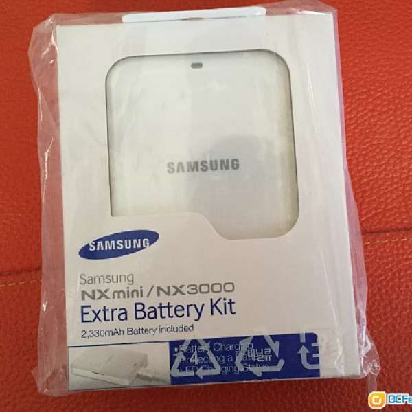 全新原封未開 Samsung 相機 NX MINI / NX3000 battery kit 電池 充電 套裝 香港行貨