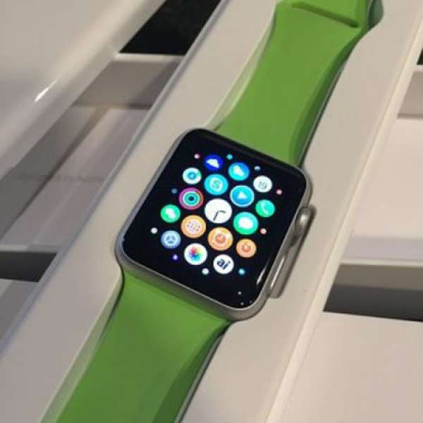 99% New Apple Watch Sport 42mm 綠色錶帶