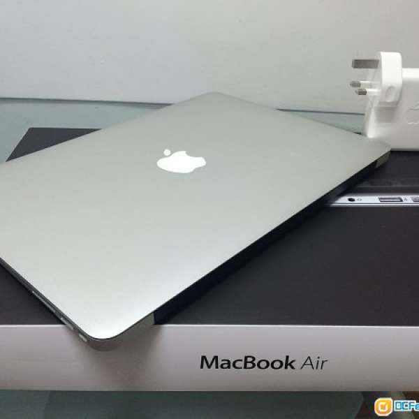 95%新 Macbook Air 13.3吋 mid-2011 FULL SET 保養至15年六月尾