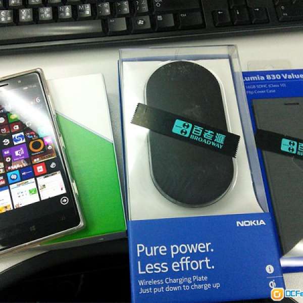 99.99%New Nokia Lumia 830 橙色行貨連無線充及16SD Card (未過十天換機期)
