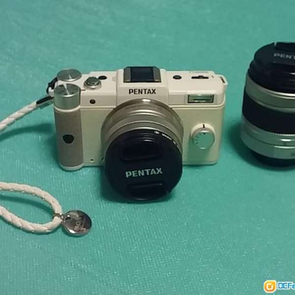 Pentax Q 01 kit + 02 zoom len 白色機身銀鏡, (not q10 q7 and qs1)