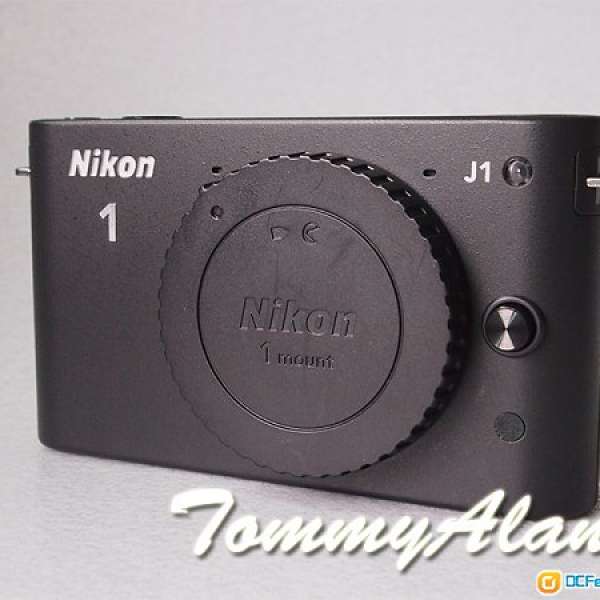 NIKON 1 J1 & Nikkor 10-30mm F3.5-5.6 VR KIT SET
