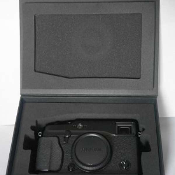 FujiFilm X-Pro 1 BODY 全新 (not Leica M)