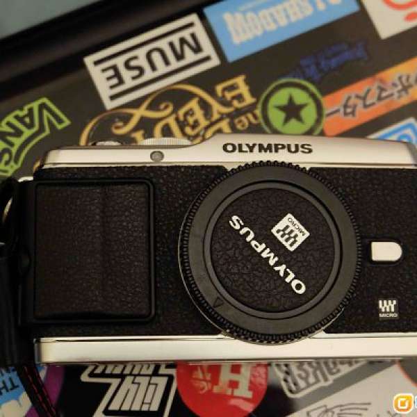 銀色Olympus PEN Ep3