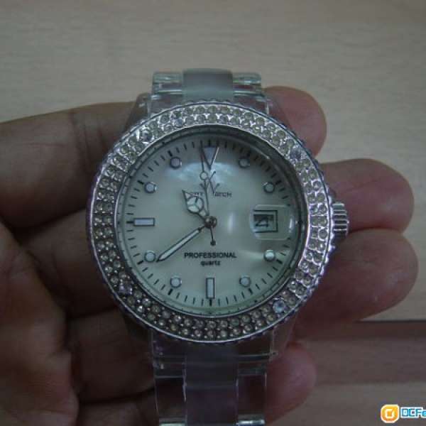 新淨 TOY WATCH 閃石 日曆 手錶,只售HK$150(不議價)