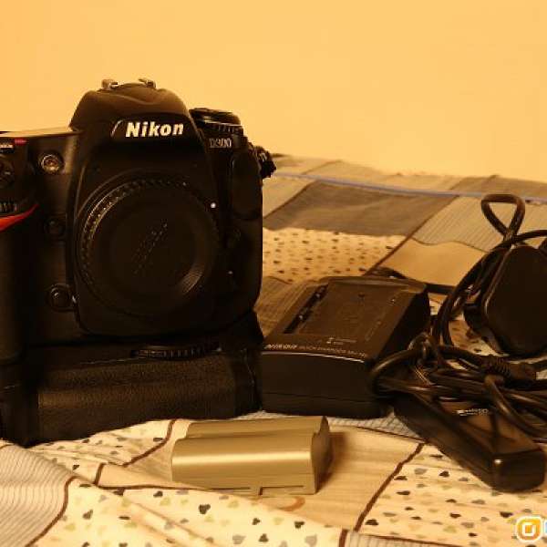Nikon D300 相機連MB-D10原廠直倒